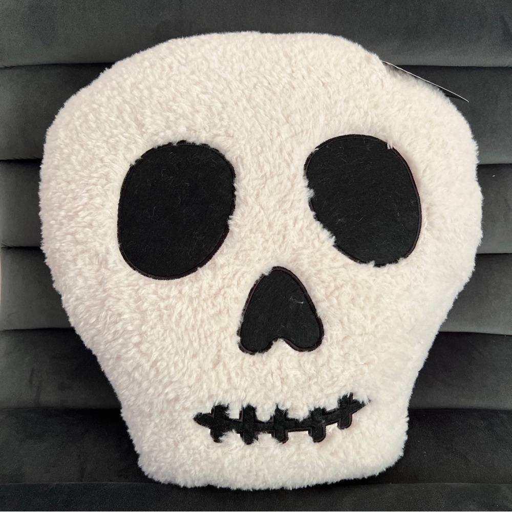 Grammercy Studio Skull Halloween Throw Pillow
